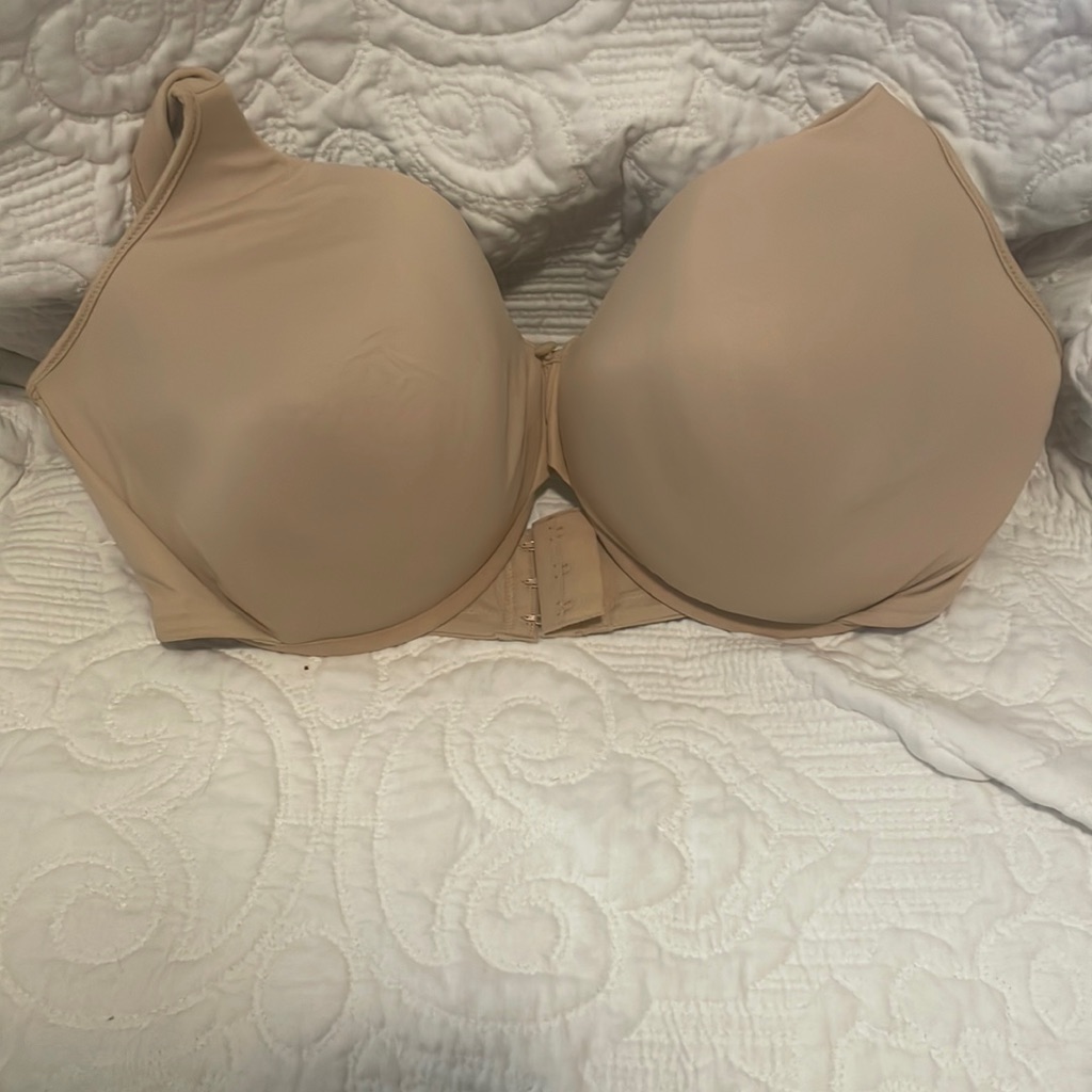 Nwot Underwire Bali Bra In Nude Color, 42dd